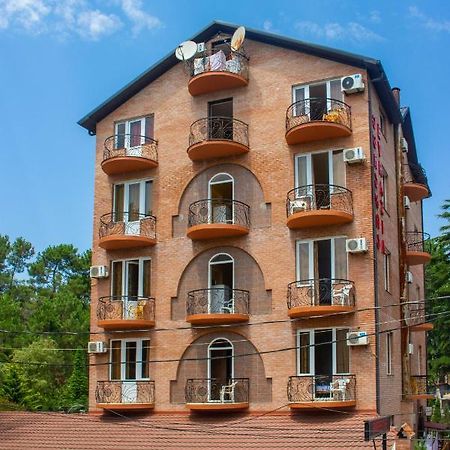 Hotel Evrazia 乌雷基 外观 照片
