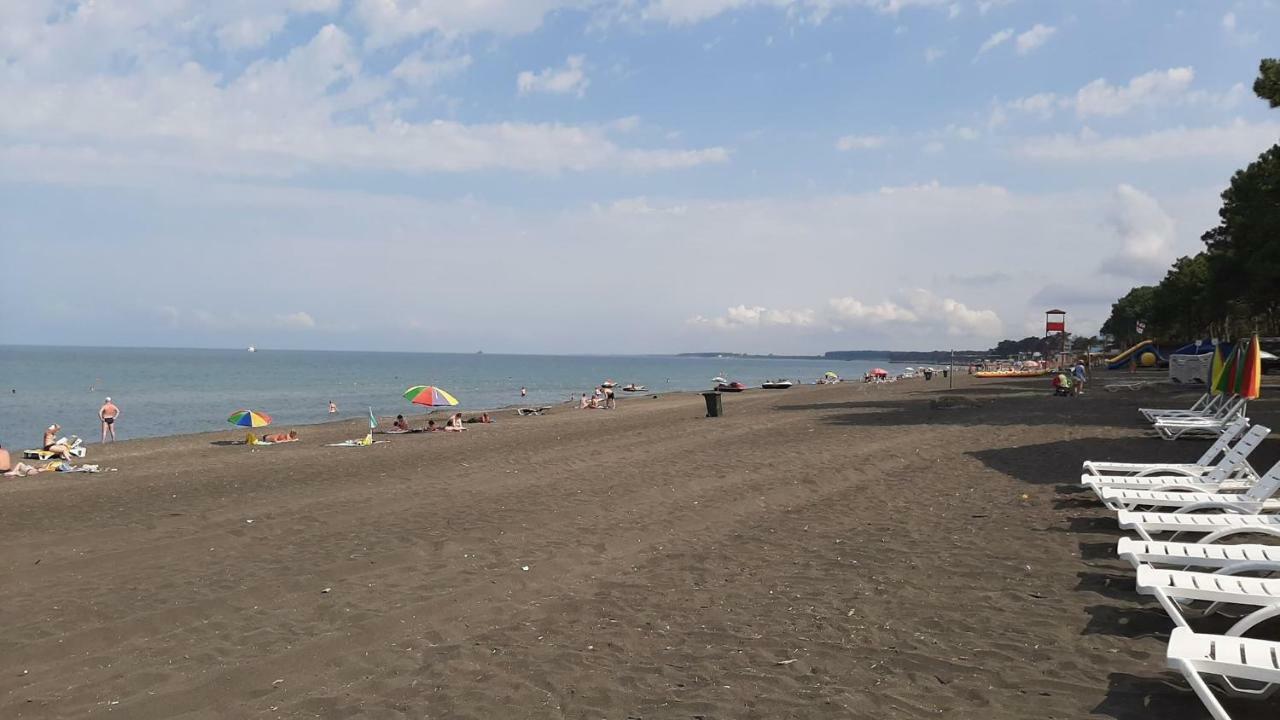 Hotel Evrazia 乌雷基 外观 照片