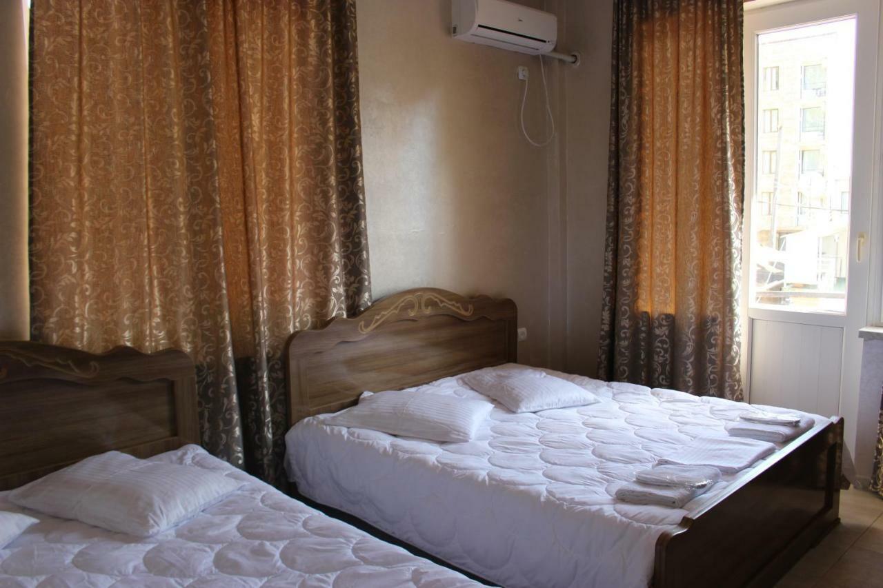 Hotel Evrazia 乌雷基 外观 照片